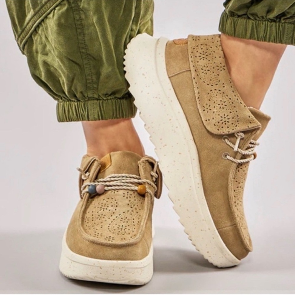 Hey Dude(Wendy Peake) Tan Fold Suede Boots NEW